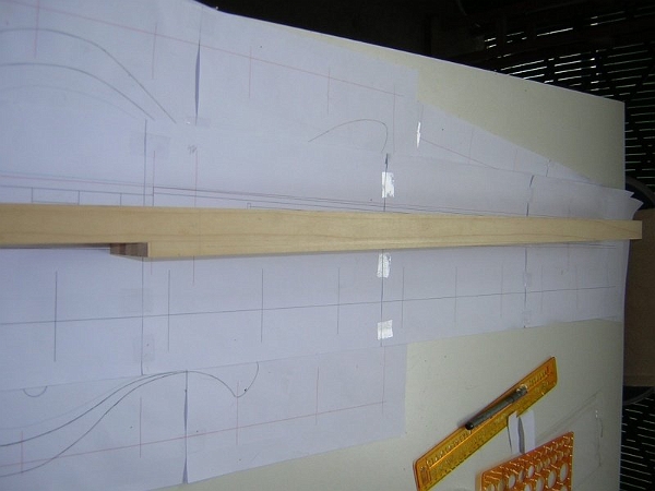 le profil du manche avec l'angle de renversement et le décroché de la table..jpg
